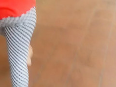 Leggins a Cuadros Ricas Nalgas Jovencita