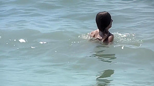 Leila - Public Girlfriend Fuck Near The Beach