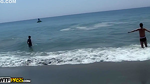 Leila - Public Girlfriend Fuck Near The Beach