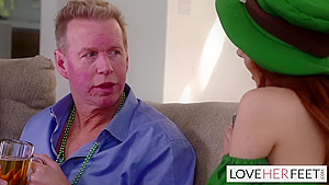 Leprechaun Stepdaughters St Patricks Day Footjob - Vanna Bardot