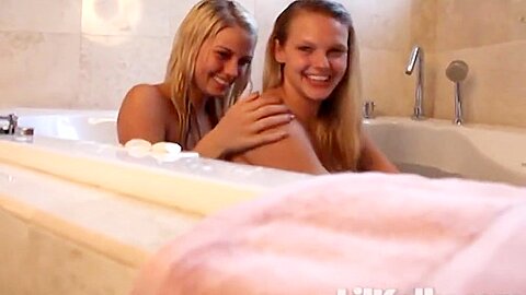 Lesbian teen 18+ Slut Bathing With Hottie