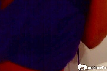 Lusty Girlfriend Gets Fucked On The Toilet