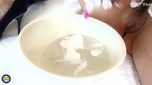 Magda O - Hairy Housewife Fucking And Sucking