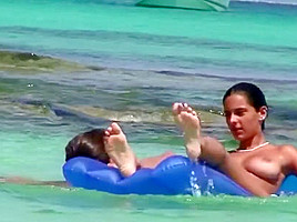 Massive natural big boob teen 18+ going topless on the public beach!
