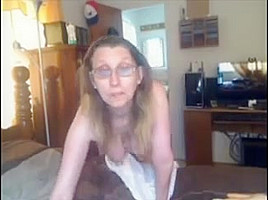 Mature Tits strip show