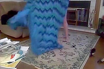 Mature couple makes a sextape in the living room