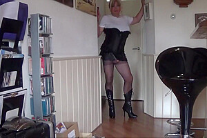 Mistress Jezz Girl Wanking Her Litle Cock - Sissy Slave