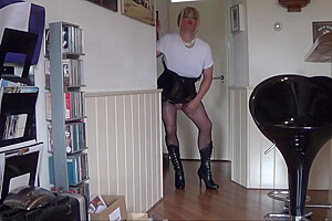 Mistress Jezz Girl Wanking Her Litle Cock - Sissy Slave