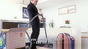 Mofos - Latina Sex Tapes - Spanish Babe Seduces Salesman sta