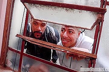 Motoqueiros Se Separam Do Grupo E Trepam Em Casa Abandonada Na Beira Da Estrada 4 Min