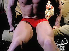 Muscle Worship Rob Cody Cums!