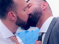 Muscle gay fetish and cumshot
