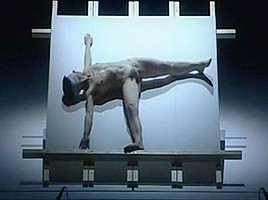 Nackt im Theater