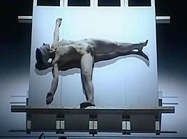 Nackt im Theater