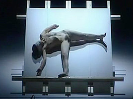 Nackt im Theater