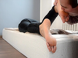 New Neighbor Foot Worship (long Toes, Submissive Feet, Sexy Feet And Soles, W
