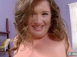 Nikki Smith: Your Curvy Living Doll