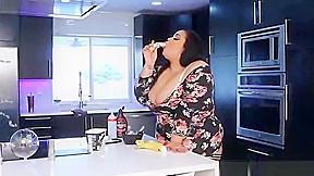 Nirvana Lust Eats Sundae and Cock