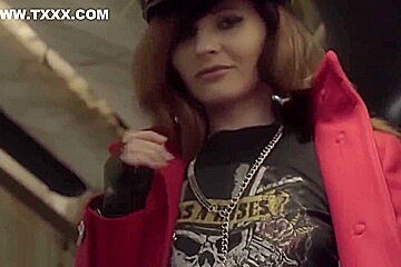 Pantyhose Rock Star flashing