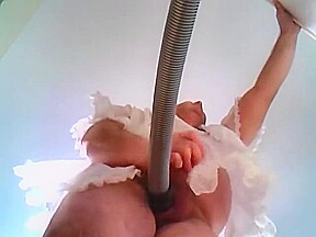 Passer la balayeuse en petite tenue