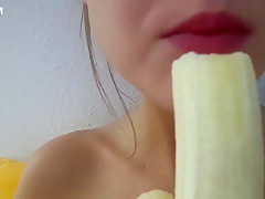 Peas And Pies How To Eat A Banana – Relaxing Eating Sounds