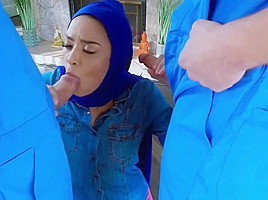 Petite Muslim Girl Gets Twat Fucked By Two Dopey Movers