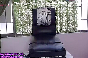 Playful Shemales Gives An Amazing Show On Cam
