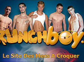 ROMANTIK fucked by the straight curious VLAD CASTLE for crunchboy