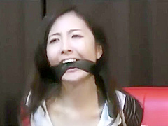 Reijoh Yui trapped bondage escape
