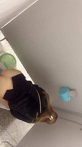 Risky Wc Video 1