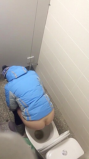 Risky Wc Video 1