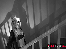 Robin Coffins In Claxxxic Black White Tease Video - AltErotic