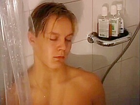 Rub In The Shower - The French Connection