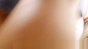 Sarrando de Vestidinho Verde com Upskirt