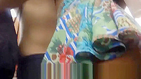 Sarrando de Vestidinho Verde com Upskirt