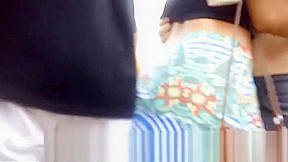 Sarrando de Vestidinho Verde com Upskirt