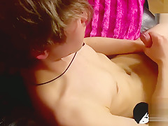 Scottish twink Josh Frey jerking on cam for the first time