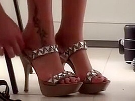 Shoe licking