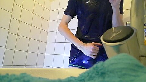 Shower Wank With Cum Load In The Sink