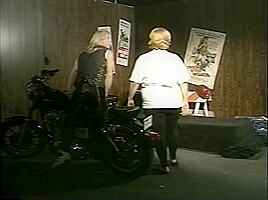 Skinny rider nails horny BBW