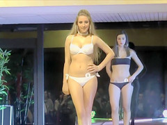 Smoking hot models show off their curves in sexy underwear