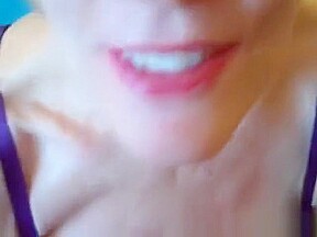 Spying on Amateur Stepmom at SEXDATEMILF COM