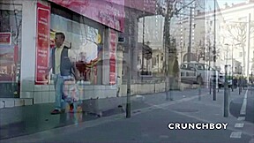 Straight worker sucked by his postman - CrunchBoy