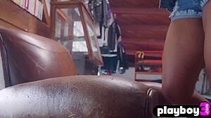 Stunning Ebony Milf Exposed Her Big Black Booty And Amazing Natural Body