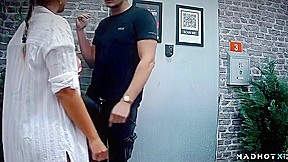 Stunning Top Model Arrived At Sex Club To See Her Man