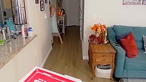 Sucking Off Pizza Delivery Guy
