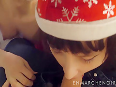 Surprise Double Blowjob For Christmas - Enmarchenoire The Blowjob Harem 5 Min