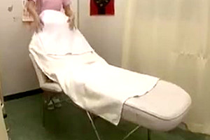 Tgirl japan gets massage 049-1