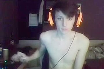This boy can't live without to jerk off fast and hard