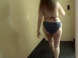 Tinja Grinds It Out In Her Stars And Stripes Bikini